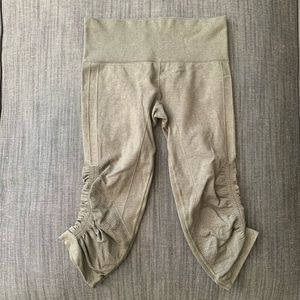 Lululemon ebb and flow cropped leggings